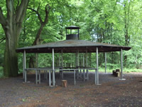 Grillhütte im Buchenwald